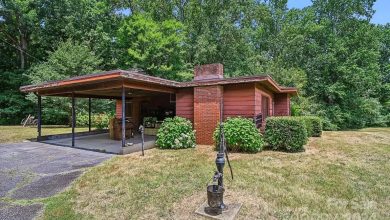 Photo of Cozy Fixer-Upper on Two Acres in Statesville, North Carolina