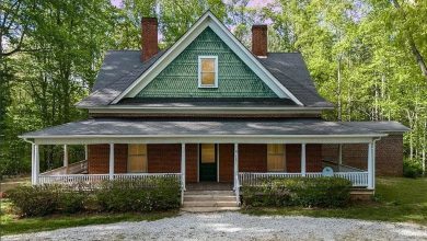 Photo of Historic 1910 Farmhouse on 3.36 Acres in Siloam, North Carolina