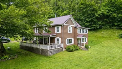 Photo of Historic Farmhouse