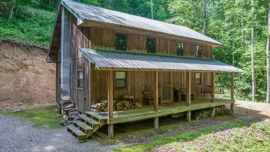 Photo of $199,000 – 1-Bedroom Mountain Cabin on 6.32 Unrestricted Acres in Mountain City, TN