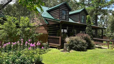 Photo of $239,000 – 3-Bedroom Log Cabin with Barn, Pond & 12.5 Fenced Acres Near Princeton, KY
