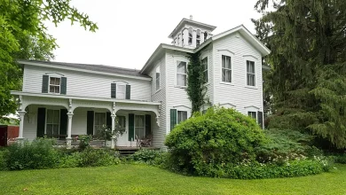 Photo of Sprawling 1878 Colonial