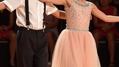 Photo of Sibling Duo Stuns Crowd with Breathtaking Chemistry on Stage