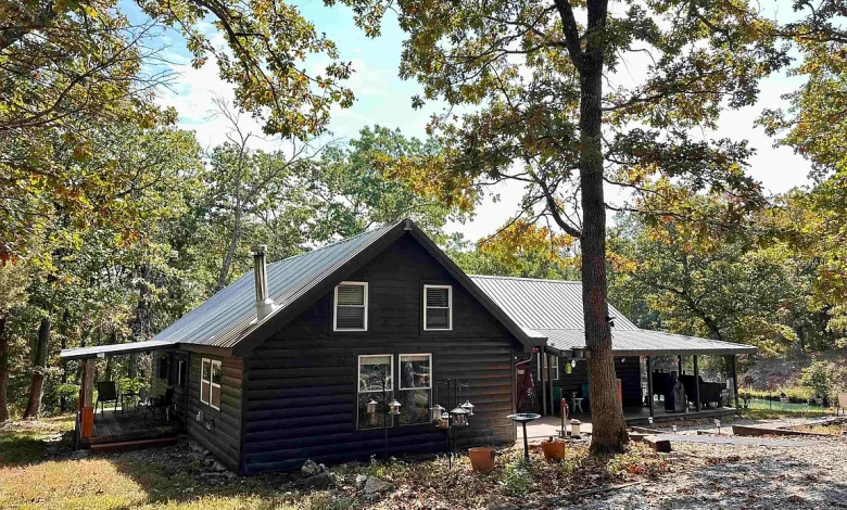 Premier Hunting Retreat in a Private Natural Setting