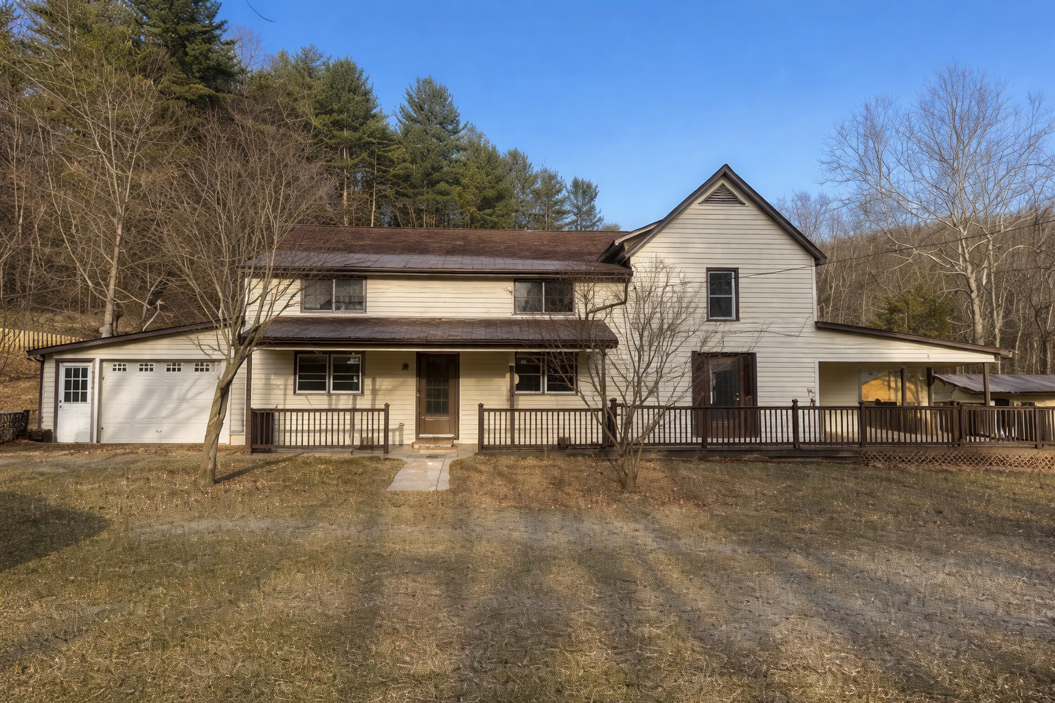 Spacious Country Living Opportunity Surrounded by Nature in Wytheville