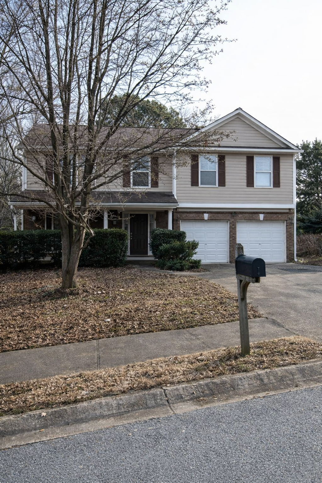 Spacious Family Home in Desirable Acworth Neighborhood