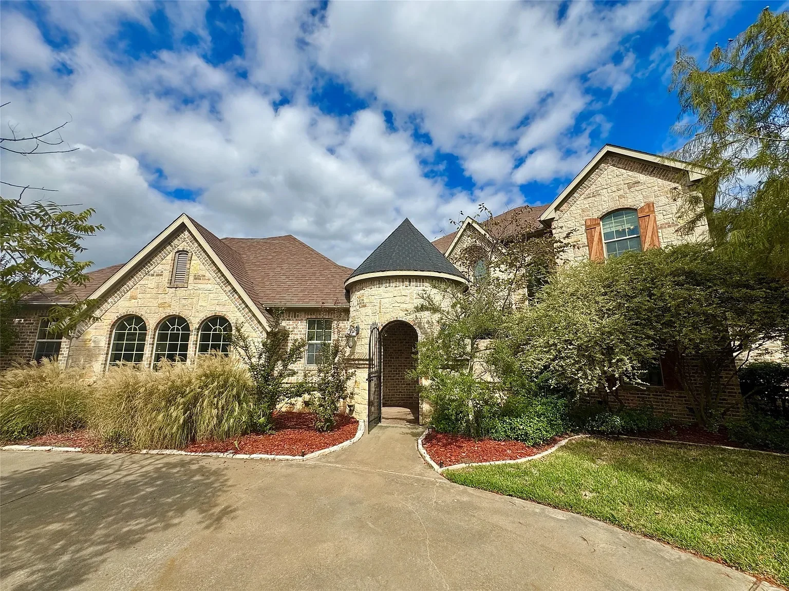 Major Price Drop! Beautiful Home Now $100,000(was $150k) – Incredible Real Estate Deal!