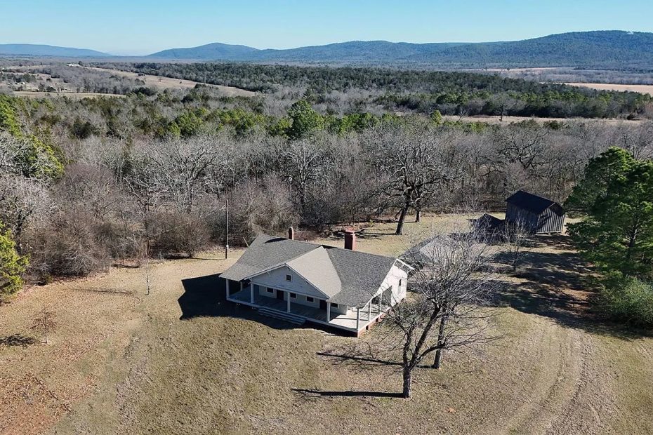 Farmhouse with 140 Acres in Clayton, Oklahoma