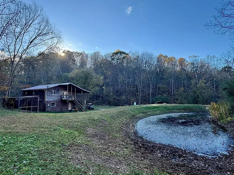 Scenic Rural Home in Walton, West Virginia with Open Land