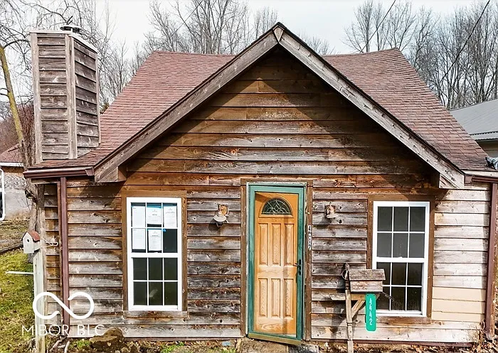 Charming Rural Retreat with Spacious Land in Rushville