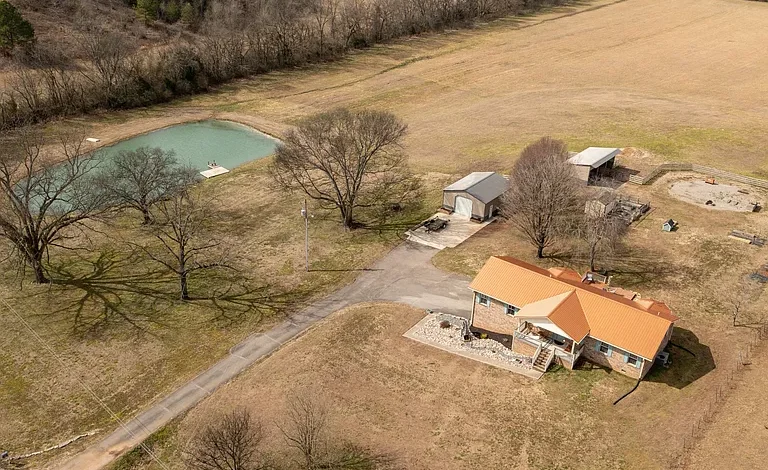 15± Acres of Tranquil Tennessee Countryside – Pond, Creek & Mountain Views in Scenic Sequatchie Valley