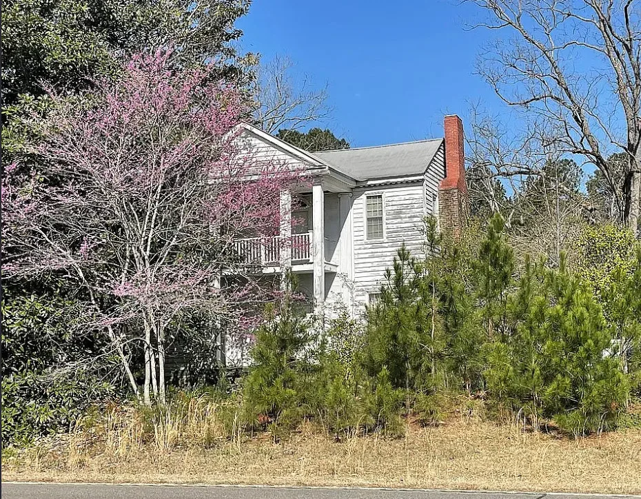 Circa 1833! Double porches! Four acres in Georgia. $125,000!