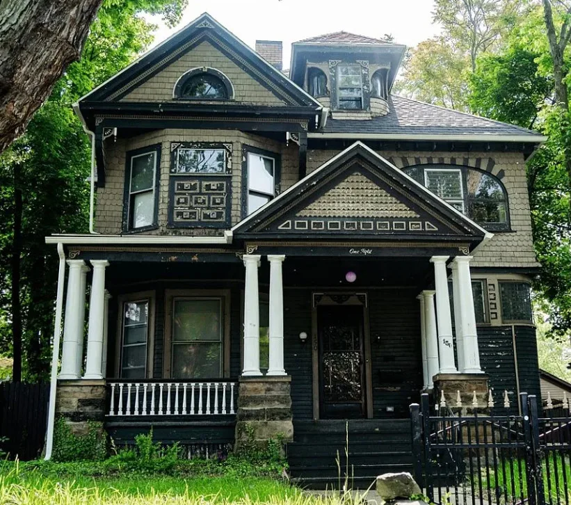 $145,000! Look at the woodwork and the stained glass! Circa 1900 in PA.