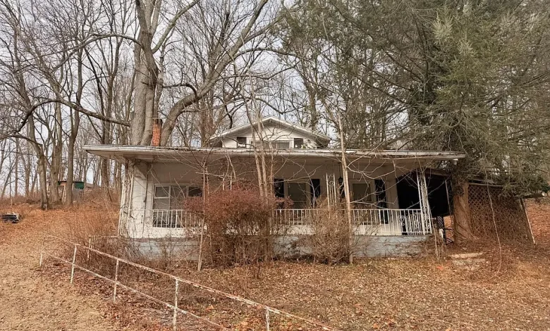 Fixer-Upper Opportunity in North Manheim Township