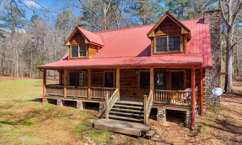 Private Log Cabin Retreat on 13.51 Acres in Lamar County