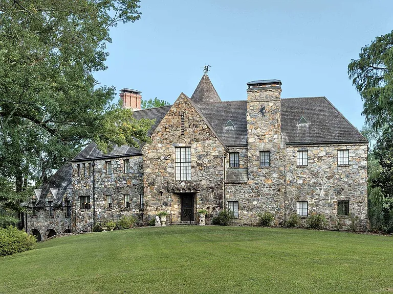 Grand Residence in Little Rock