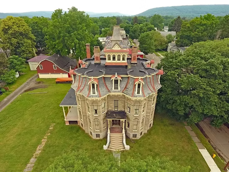 Sold For $99k! 1876 New York “Castle” With 41 Rooms! Inside Photos!