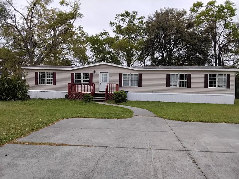 Spacious Family Home in Brunswick