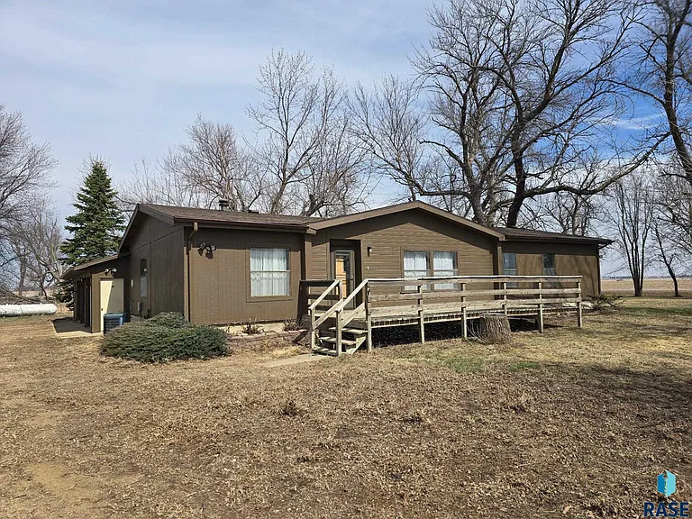 Country Home Opportunity in Canton, South Dakota