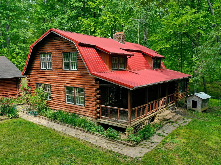 Kentucky Log Cabin for Sale: $275K Hidden Gem with Massive Investment Potential in 2026
