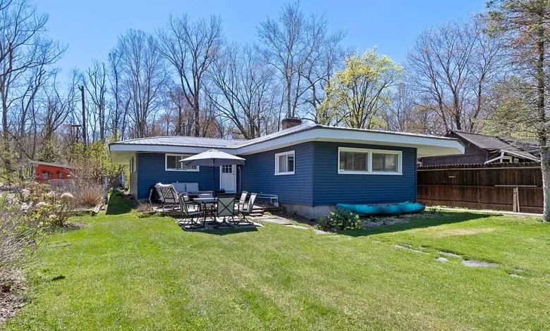 Waterfront Escape in Seneca County
