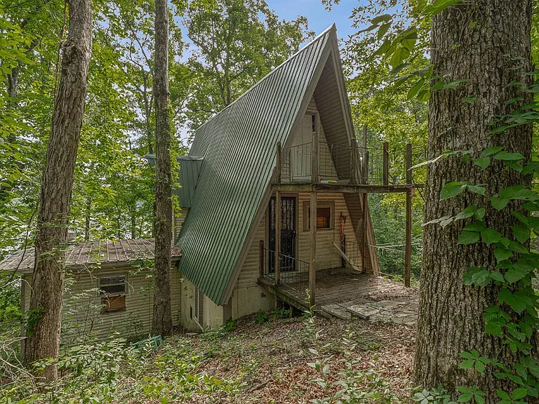 Peaceful Harrisburg Country Home
