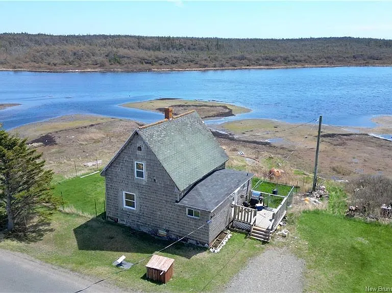 Oceanfront Island Cottage Retreat on White Head Island