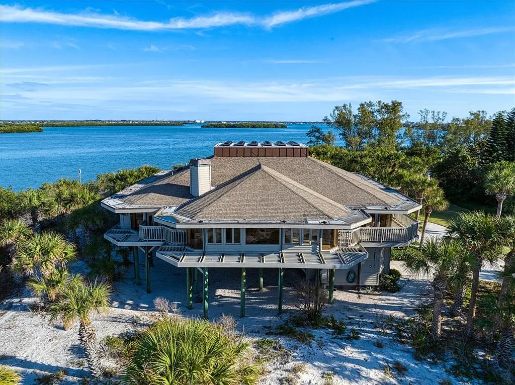 Private Beach-to-Bay Estate in Clearwater, Florida