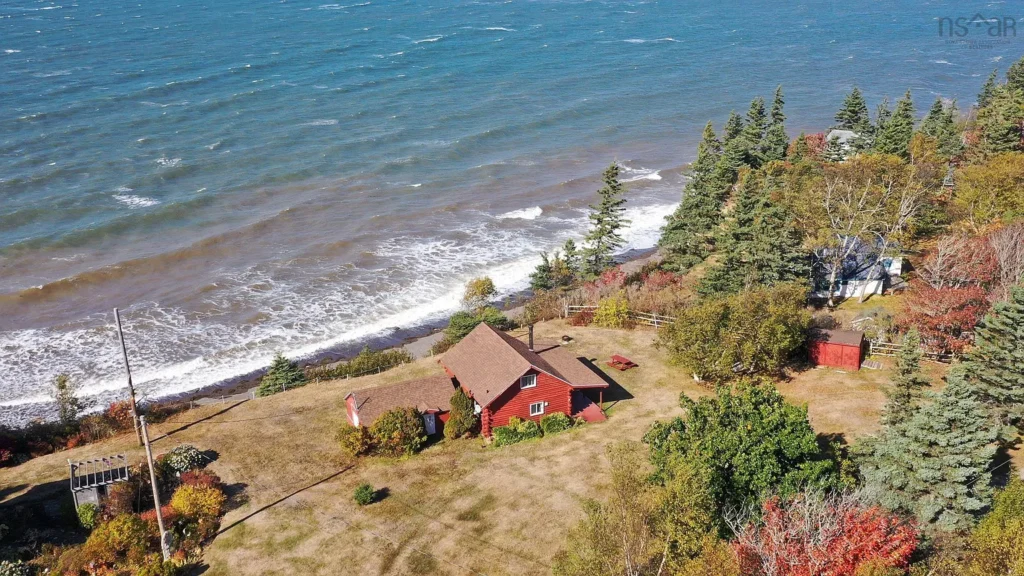 Oceanfront Cottage Retreat in Kings, Nova Scotia