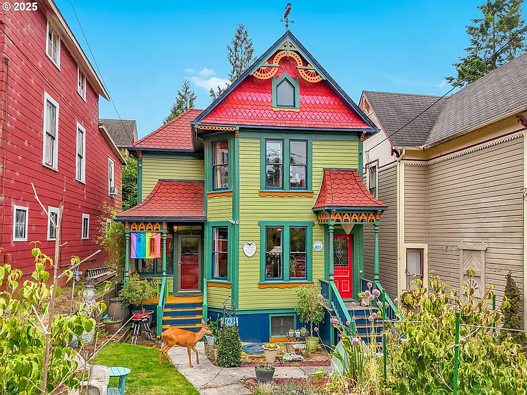 Charming 1900 Victorian Home in Astoria Offers Historic Character and Coastal Living