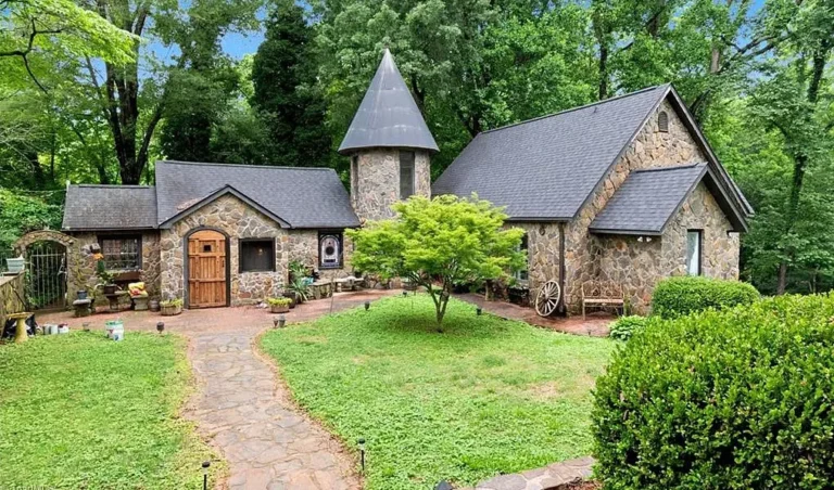 Like a castle! Unique details! Circa 1951 in North Carolina. $399,000