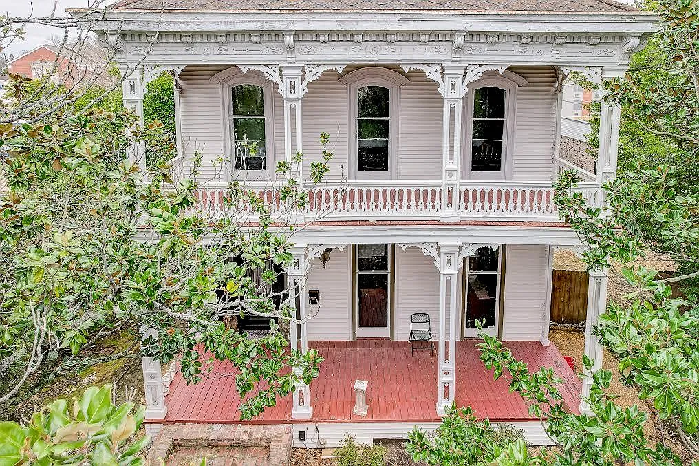 The Magnolias: Own a Piece of Vicksburg History in This Stunning 19th-Century Victorian for $200,000
