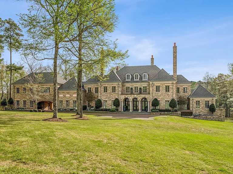 Luxurious Estate Retreat in Eads