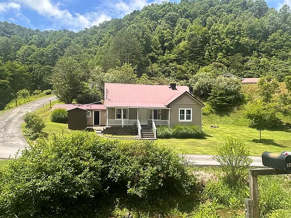 A Renovated 1935 Country Home on 3 Acres for $149,000