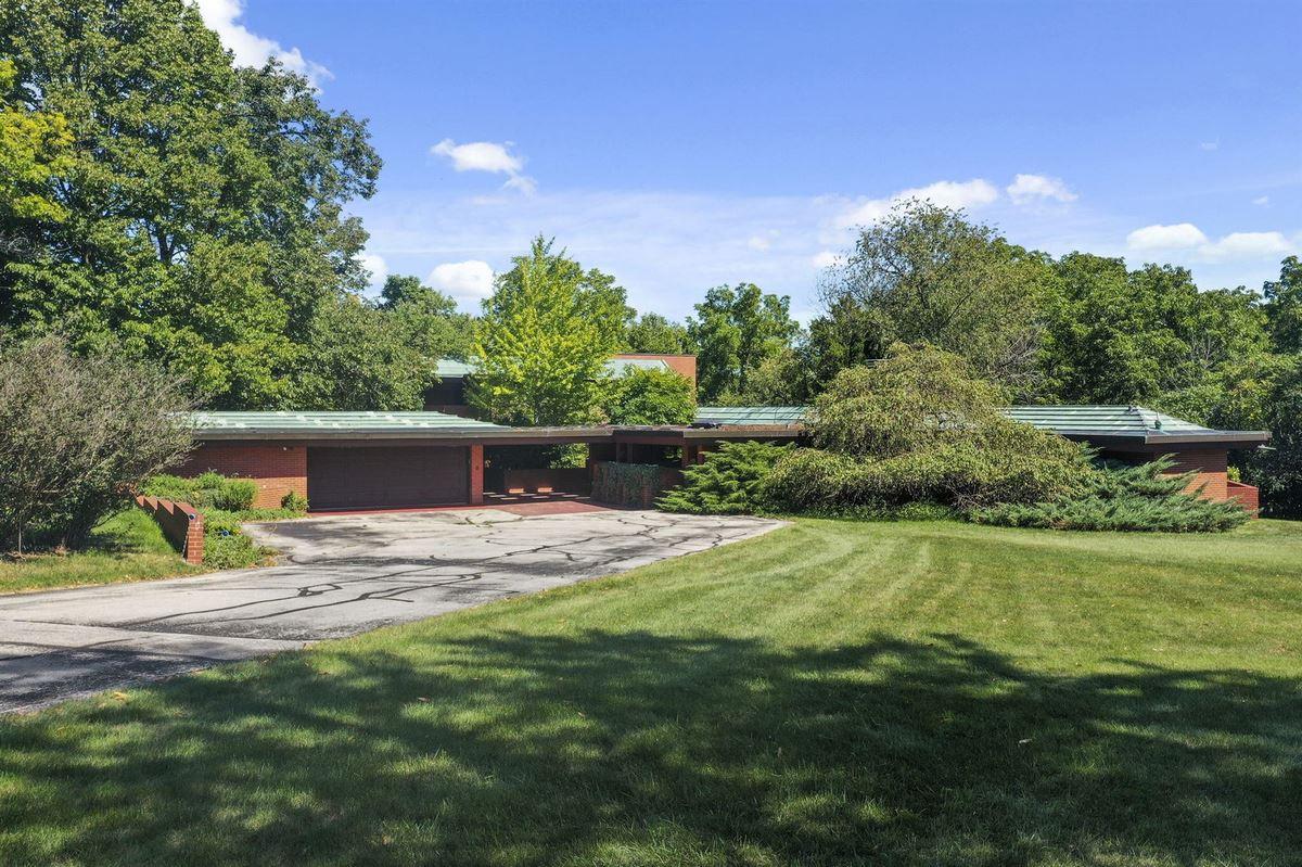 A Rare Architectural Masterpiece Overlooking Nature in Mount Pleasant