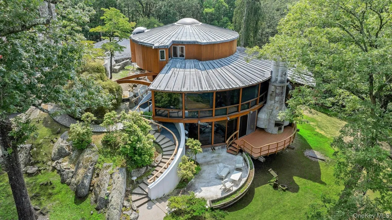 Private Cortlandt Manor Estate in Westchester County
