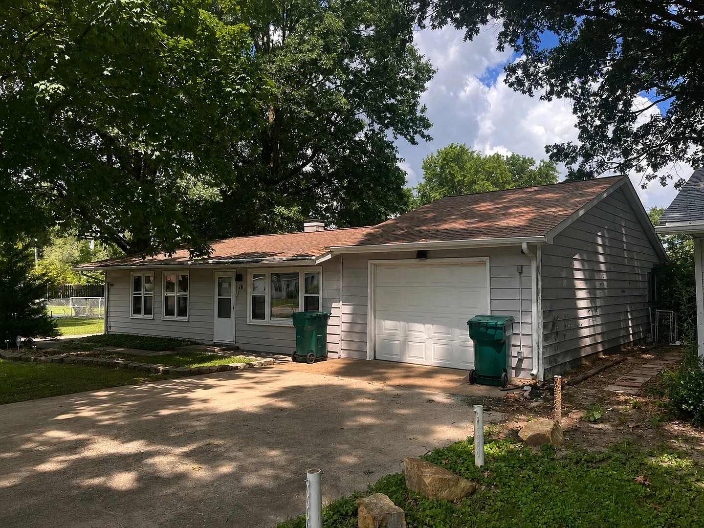 Single Family Home with 131164 Acres in Cahokia, Illinois