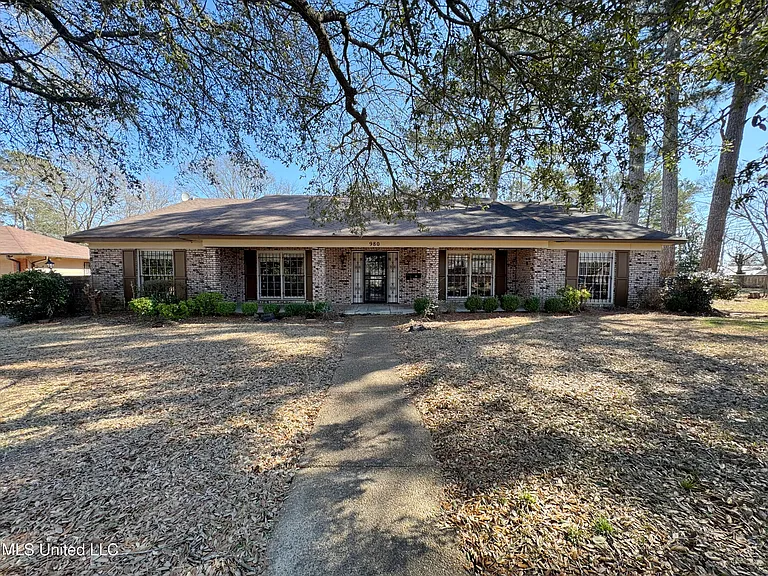 $85,500 4 beds 3 baths 3,101 sqft