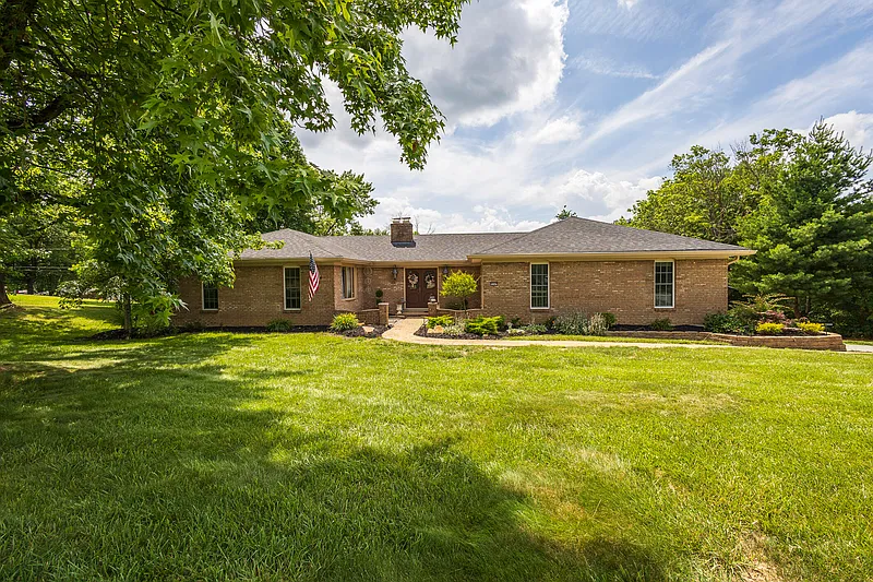 4 Beds 3 Baths 2,332 Sqft