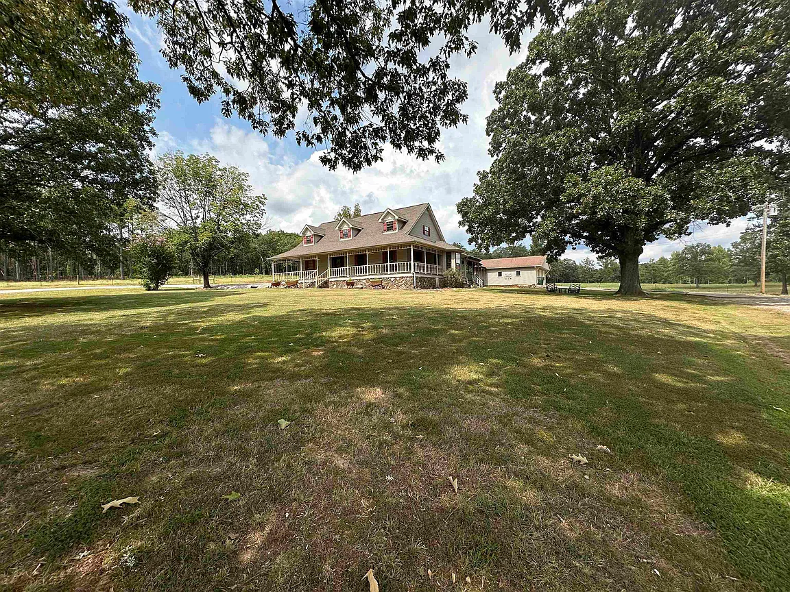 Peaceful Country Retreat in Tuscumbia, Alabama