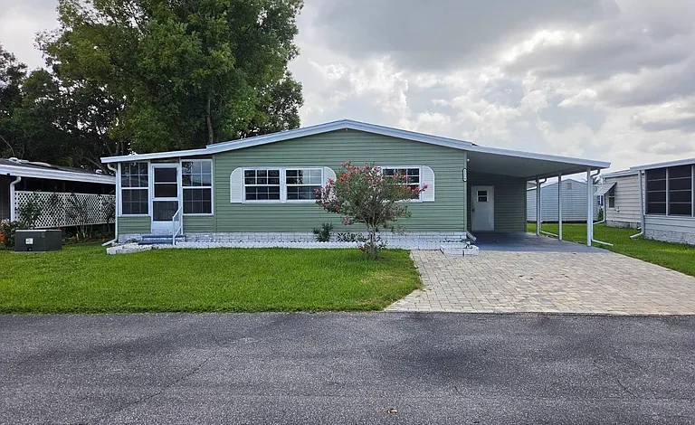 2 beds 2 baths 1,120 sqft