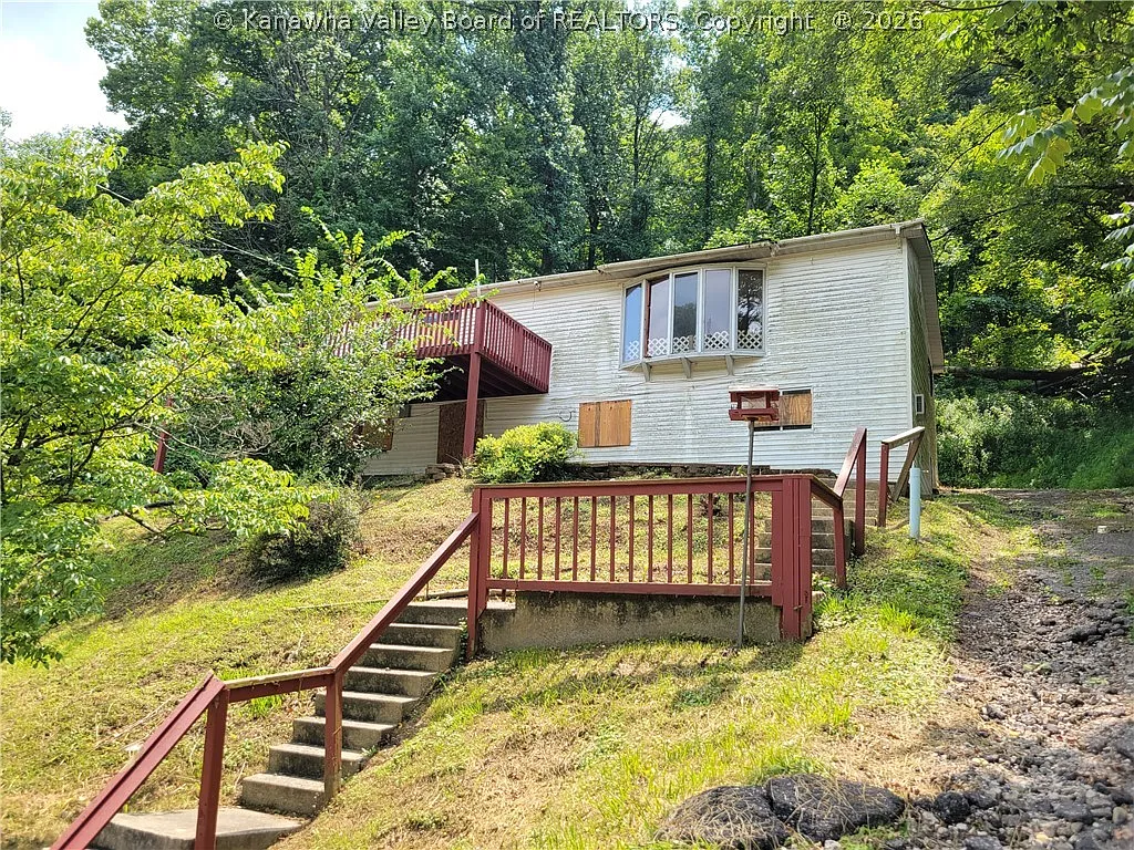 3 Bedroom Home in Charleston, West Virginia